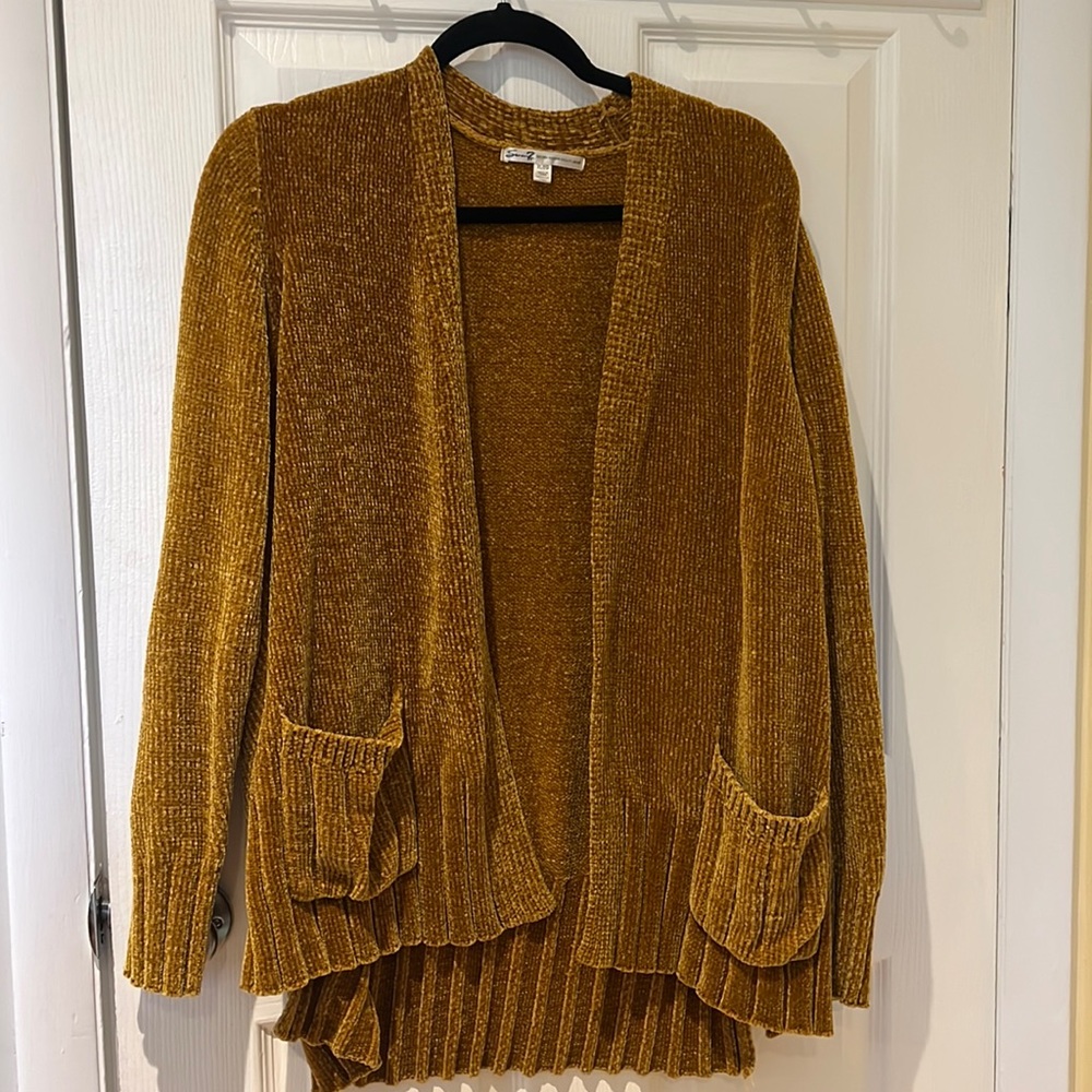 cardigan sweater